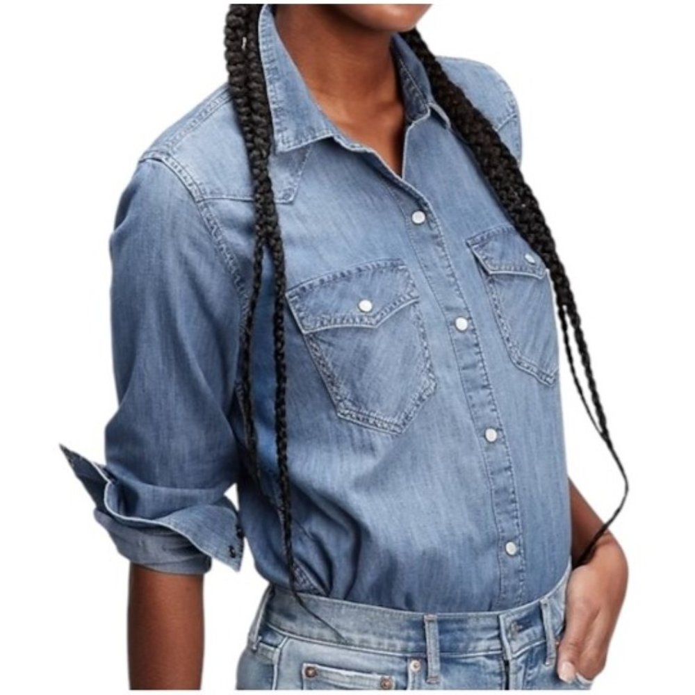 GAP EUC Classic Western Pearl Snap Button Faded Denim Shirt w Pockets Size XS